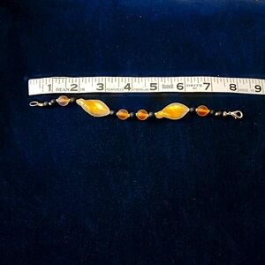 Frosted Glass Bead Bracelet 7 1/4"